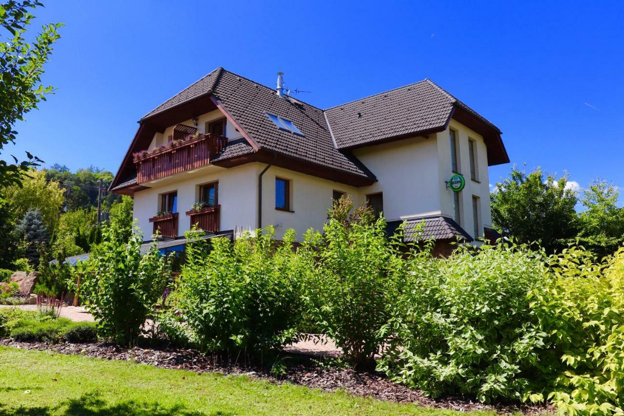 Penzion Pod Hradem Potštejn Exterior foto