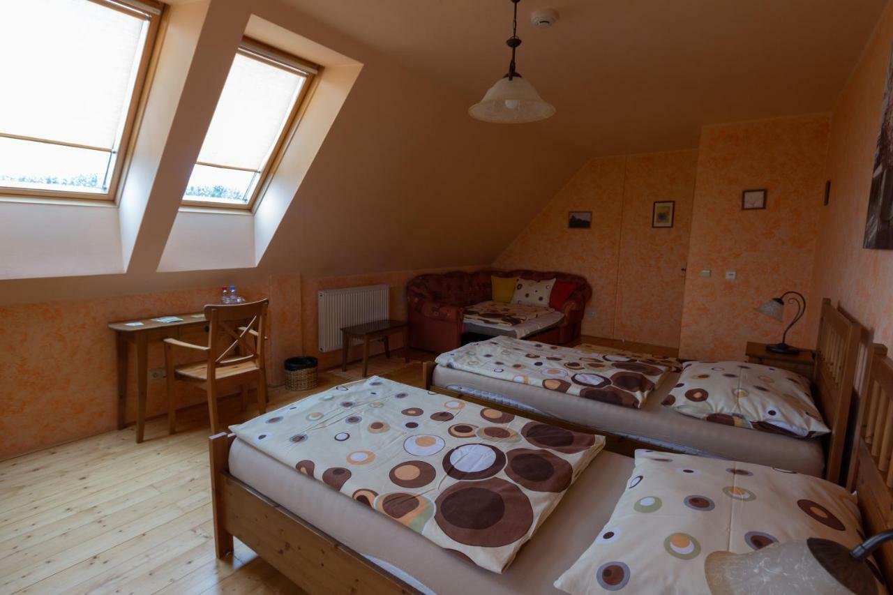 Penzion Pod Hradem Potštejn Exterior foto
